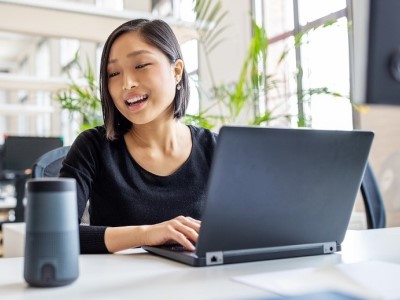 Gli assistenti vocali stanno ora anche entrando in quello lavorativo